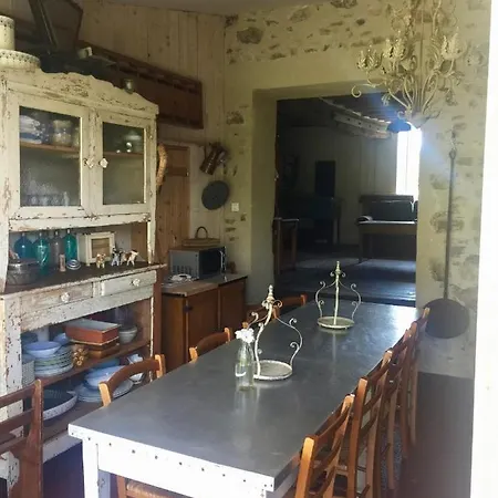 De L'etang Des Noues Holiday home *