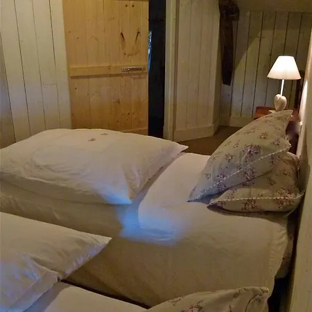 De L'etang Des Noues Nyaraló *